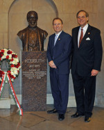 Left to right: Bryan Dawson (AHF Executive Chairman) and Frank Koszorus (AHF President) on the 20th Anniversary of the Dedication of the Kossuth Bust in the US Capitol