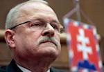 Ivan Gasparovic, President of Slovakia and a former prosecutor under the communist regime, resorted to this shameful practice when he labeled Janos Esterhazy a follower of Hitler and fascism and opposed the unveiling of a sculpture in Esterhazy’s memory in Kassa (Kosice)